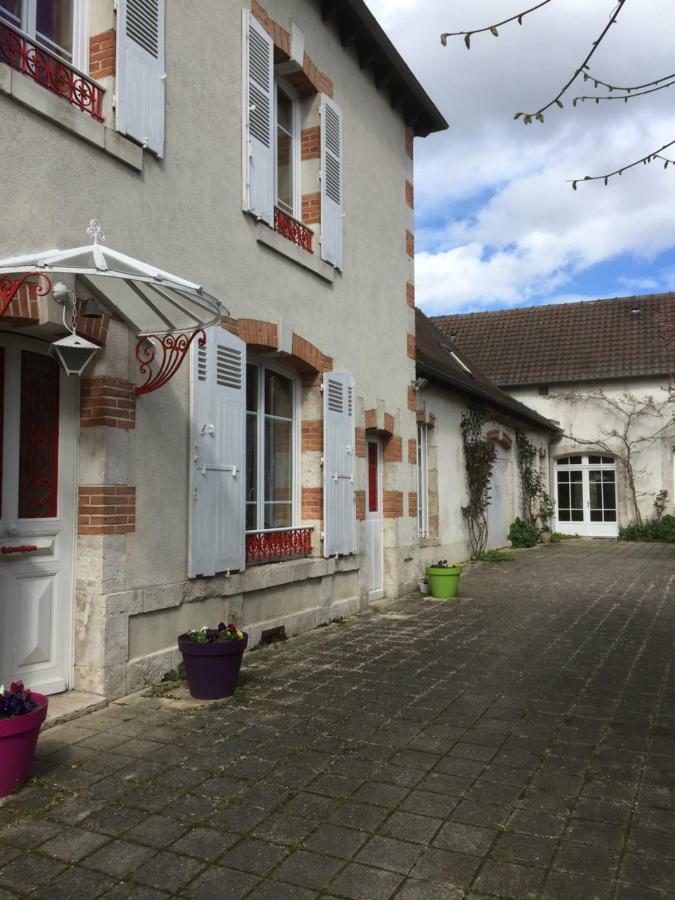 Le Clos Tilia Panzió Cléry-Saint-André Kültér fotó